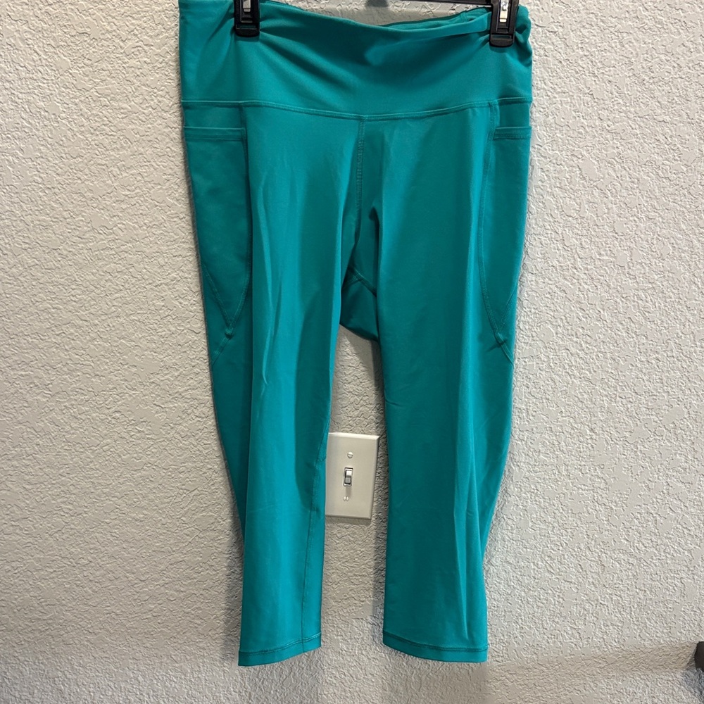 Old Navy Teal Cropped Leggings